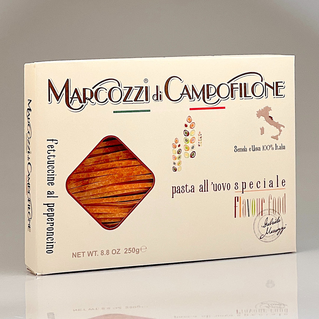 Fettuccine di Campofilone Bandnudeln mit Peperoncino und Ei 250 g Packung - Marcozzi